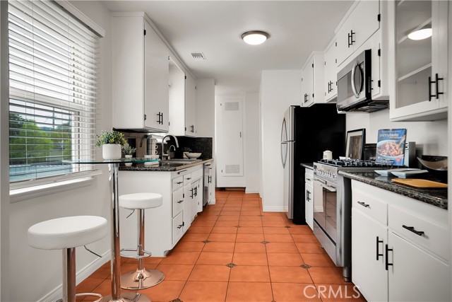 Detail Gallery Image 11 of 40 For 6600 Haywood, Tujunga,  CA 91042 - 3 Beds | 2 Baths