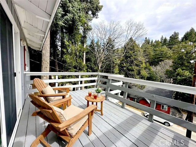 Detail Gallery Image 14 of 49 For 726 Golden, Lake Arrowhead,  CA 92352 - 4 Beds | 2 Baths