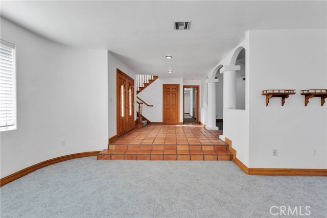 8381 White Road, Phelan CA: https://media.crmls.org/medias/a76c2aef-4893-4bb1-a396-b777360efd5d.jpg