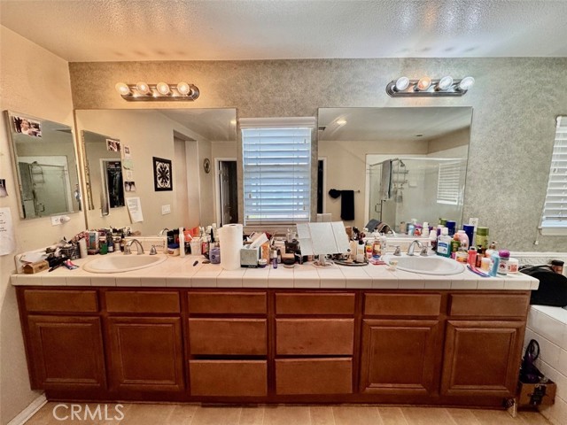 7425 Estancia Court, Rancho Cucamonga CA: https://media.crmls.org/medias/a76c6b50-dd87-4081-b955-771a7ab4d20e.jpg