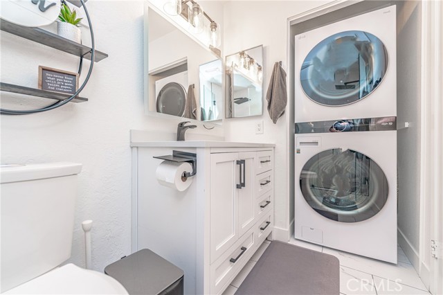 Image 19 of 26 For 600 Brea Boulevard 47