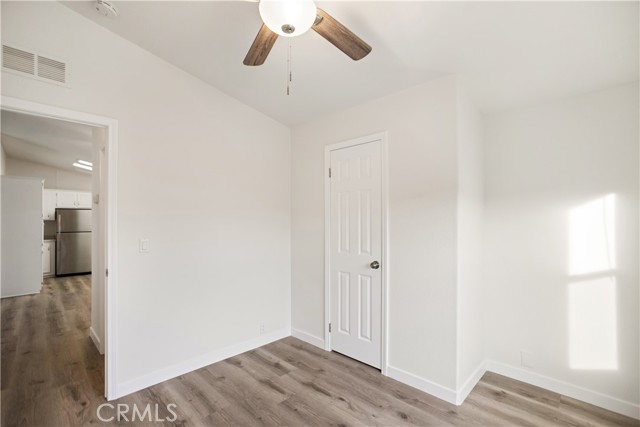 Detail Gallery Image 5 of 37 For 8250 Lankershim Blvd #33,  North Hollywood,  CA 91605 - 3 Beds | 2 Baths