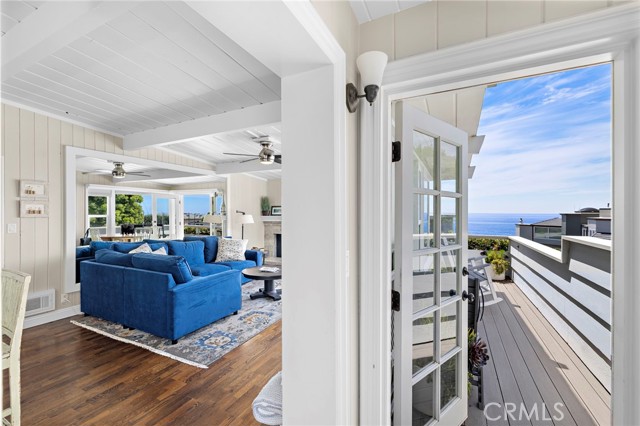 Detail Gallery Image 9 of 36 For 31674 Seacove Dr, Laguna Beach,  CA 92651 - 3 Beds | 2 Baths