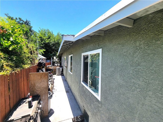 Detail Gallery Image 24 of 24 For 1265 W Mission Bld, Pomona,  CA 91766 - 3 Beds | 2 Baths