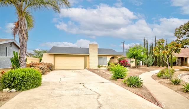 Detail Gallery Image 3 of 54 For 1511 W Hill Ave, Fullerton,  CA 92833 - 3 Beds | 3 Baths