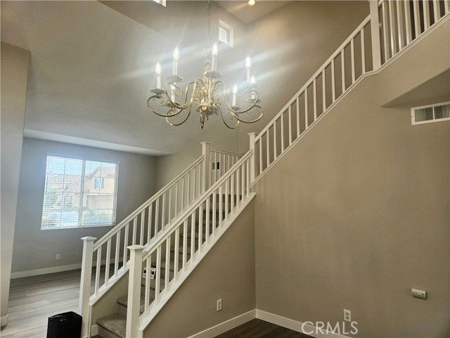 Detail Gallery Image 6 of 10 For 1227 S Goldstone Cir, Anaheim,  CA 92804 - 4 Beds | 2/1 Baths