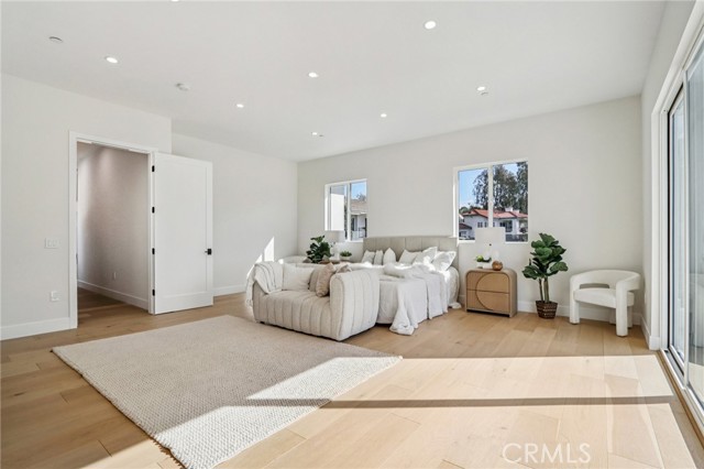 Detail Gallery Image 35 of 75 For 10511 Mary Bell Ave, Shadow Hills,  CA 91040 - 5 Beds | 5/1 Baths