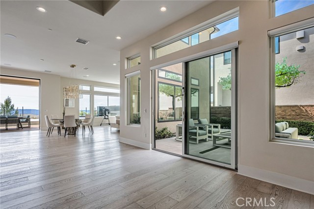 Detail Gallery Image 13 of 71 For 20532 W Birmingham Way, Porter Ranch,  CA 91326 - 4 Beds | 4/1 Baths