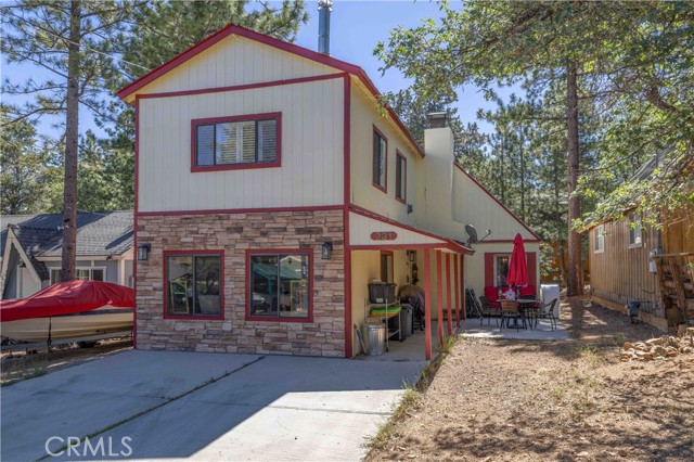 Detail Gallery Image 1 of 1 For 231 Sunset Ln, Sugarloaf,  CA 92386 - 3 Beds | 2 Baths