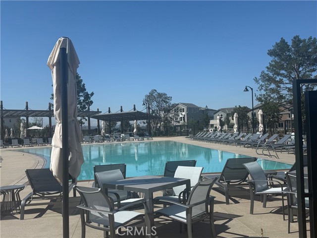 171 Junco, Irvine CA: https://media.crmls.org/medias/a7715ebf-cc8b-4d3b-bcaf-12f80ea83b13.jpg