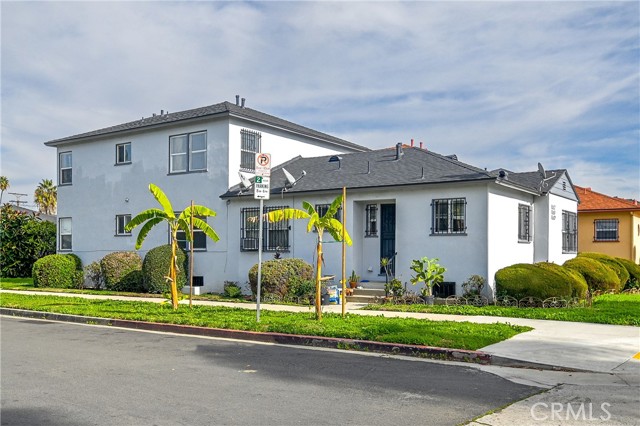 4427 Exposition Boulevard, Los Angeles CA: https://media.crmls.org/medias/a7719f70-ba69-4046-8947-e4d228eff585.jpg