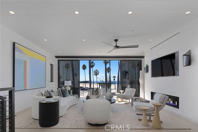 3011 Ocean Front Walk, Venice CA: https://media.crmls.org/medias/a771f5a1-393c-4224-b5b3-5e536f36e1e7.jpg