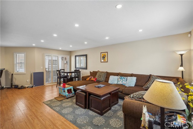 Detail Gallery Image 9 of 42 For 541 W 23rd St #4,  San Pedro,  CA 90731 - 3 Beds | 2/1 Baths