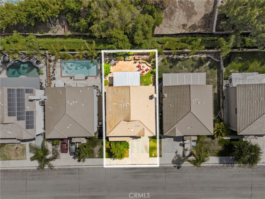 https://media.crmls.org/medias/a7727eaf-3e3c-4d2d-b46a-9a706622c7fe.jpg?preset=X-Large