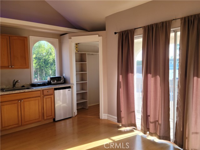 Detail Gallery Image 15 of 23 For 21171 Lochlea Ln, Huntington Beach,  CA 92646 - 1 Beds | 1/1 Baths