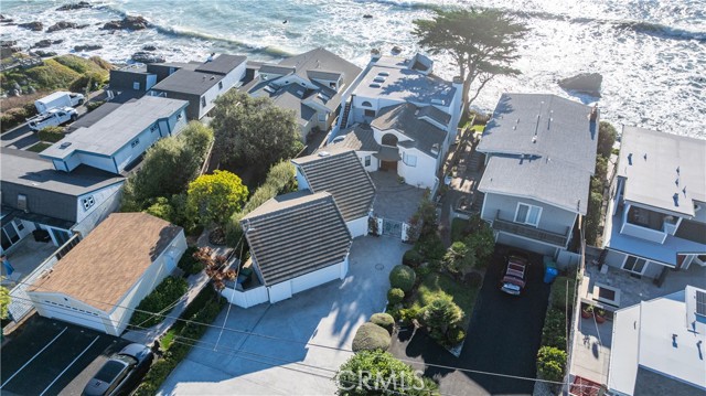 Detail Gallery Image 3 of 18 For 268 Pacific, Cayucos,  CA 93430 - 3 Beds | 3/1 Baths