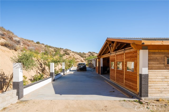 Detail Gallery Image 12 of 44 For 13905 Summit Valley, Hesperia,  CA 92345 - 3 Beds | 2 Baths