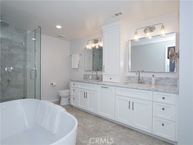 Beautifully upgraded Master Bathroom