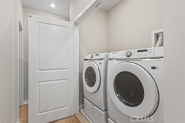 Detail Gallery Image 22 of 31 For 109 S Laxore St #303,  Anaheim,  CA 92804 - 4 Beds | 3/1 Baths