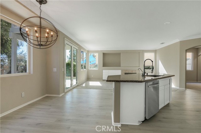 Detail Gallery Image 9 of 39 For 71 Villa Valtelena, Lake Elsinore,  CA 92532 - 5 Beds | 3 Baths