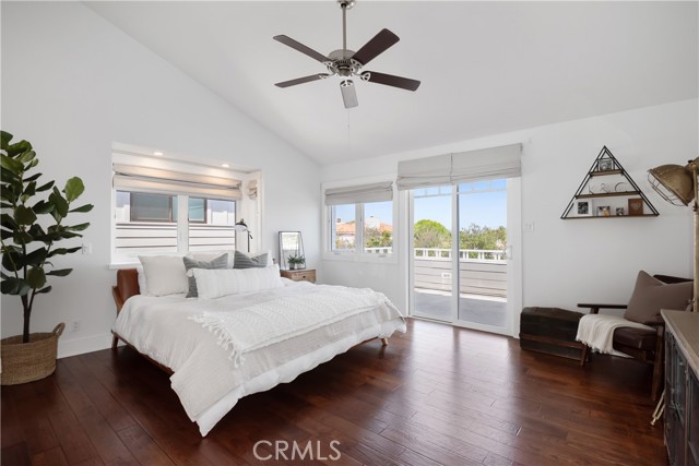2105 N. Meadows Ave, Manhattan Beach, California 90266, 4 Bedrooms Bedrooms, ,3 BathroomsBathrooms,Residential,Sold,N. Meadows Ave,SB22064720