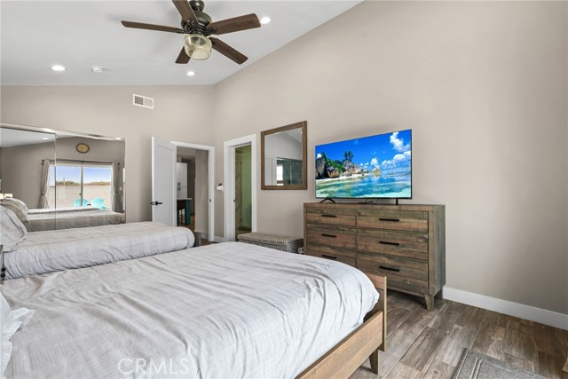 4941 Catamaran Street, Oxnard CA: https://media.crmls.org/medias/a7757e41-9cd2-4aa4-8837-c535d3a09e22.jpg