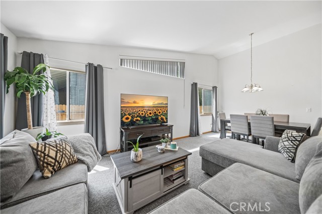 12994 High Vista st, Victorville CA: https://media.crmls.org/medias/a7759a1c-3389-4815-bb65-6c520ce2a7af.jpg