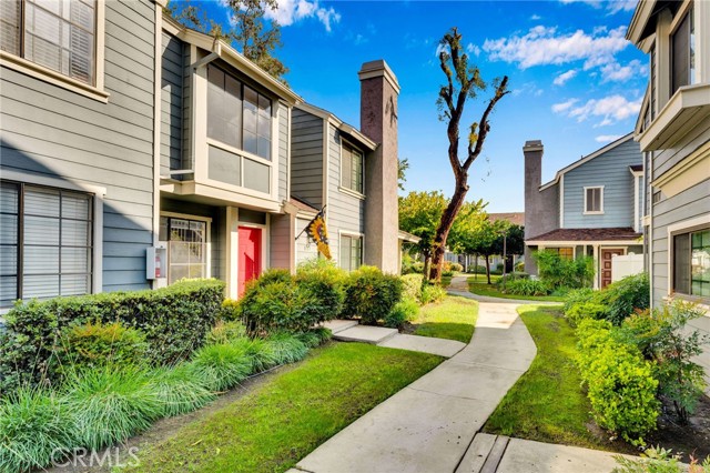 Detail Gallery Image 4 of 36 For 8703 Pine Crest, Rancho Cucamonga,  CA 91730 - 2 Beds | 1/1 Baths