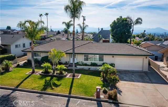 Detail Gallery Image 2 of 42 For 25711 Alto, San Bernardino,  CA 92404 - 3 Beds | 2 Baths