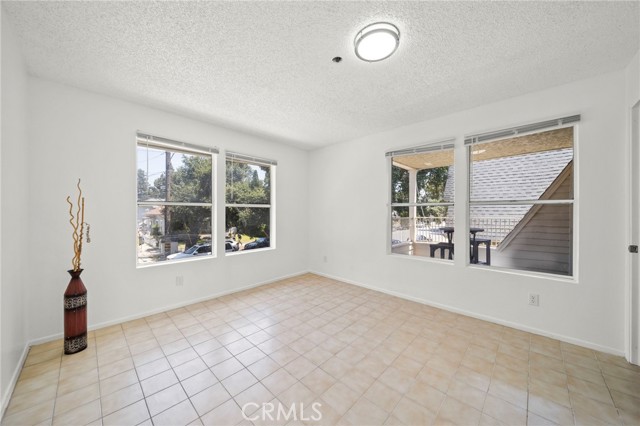 Detail Gallery Image 1 of 1 For 302 E Chestnut Ave #215,  Santa Ana,  CA 92701 - 3 Beds | 2 Baths