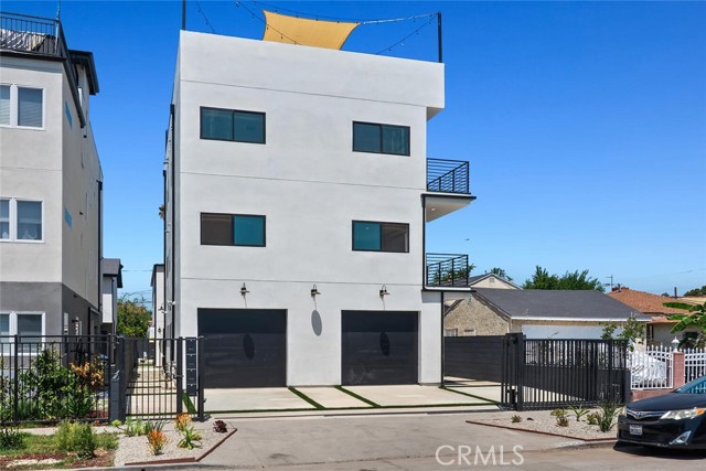 2633 S Cochran Avenue, Los Angeles CA: https://media.crmls.org/medias/a77628e5-6dc3-44b5-b407-d598e8935f6e.jpg