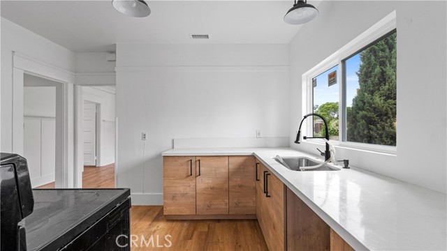 4095 Albatross Street, San Diego CA: https://media.crmls.org/medias/a7762f6d-0a74-4f5b-a10f-8c825838146d.jpg