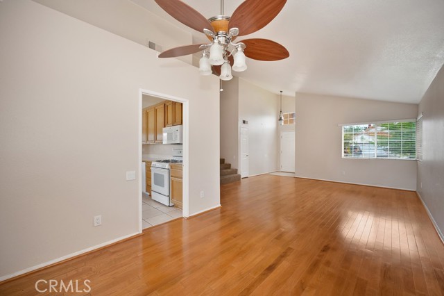 Detail Gallery Image 10 of 13 For 31295 Ashmill Ct, Temecula,  CA 92591 - 3 Beds | 2/1 Baths