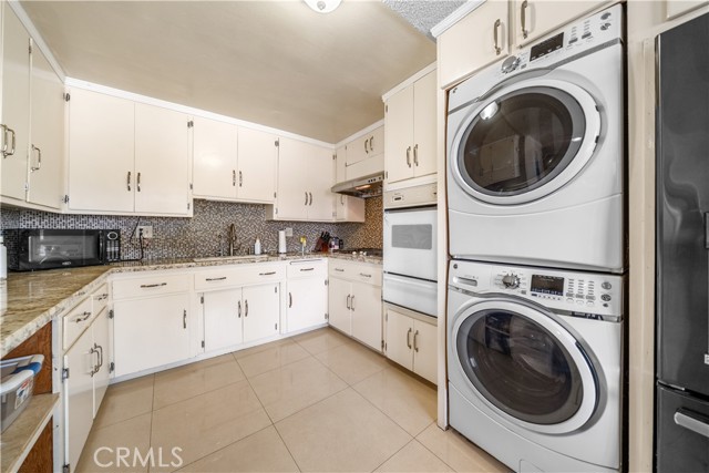 Detail Gallery Image 6 of 34 For 6021 Gage Ave #1,  Bell Gardens,  CA 90201 - 3 Beds | 2 Baths