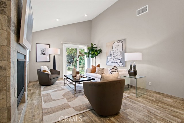 Detail Gallery Image 11 of 27 For 1 Sandflower Ct #1,  Newport Beach,  CA 92663 - 2 Beds | 2/1 Baths