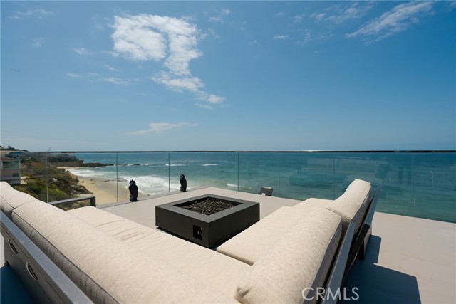 1585 S Coast, Laguna Beach CA: https://media.crmls.org/medias/a777ffbb-1c62-4bf8-b404-d20d17f4936c.jpg