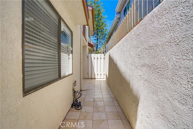 Detail Gallery Image 35 of 43 For 536 E Magnolia Bld #105,  Burbank,  CA 91501 - 3 Beds | 2/1 Baths