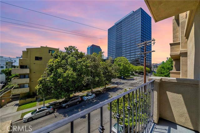 1250 Midvale Avenue, Los Angeles CA: https://media.crmls.org/medias/a7788fea-31c9-4ffb-839f-ad68d2918485.jpg