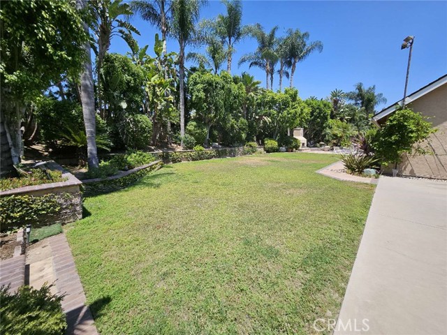 Detail Gallery Image 6 of 30 For 19190 Palm Vista, Yorba Linda,  CA 92886 - 6 Beds | 5/1 Baths