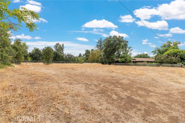 55 Roseanna Court, Chico CA: https://media.crmls.org/medias/a779eaeb-3500-4d54-ba75-77667718532e.jpg
