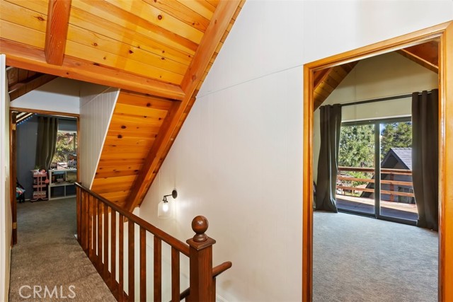 Detail Gallery Image 10 of 22 For 2300 Lausanne Dr, Wrightwood,  CA 92397 - 4 Beds | 2 Baths