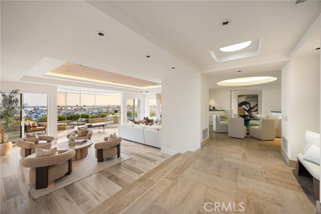 1535 Dolphin Terrace, Corona del Mar CA: https://media.crmls.org/medias/a77a2ecb-33b6-4f06-8357-953140b8549c.jpg