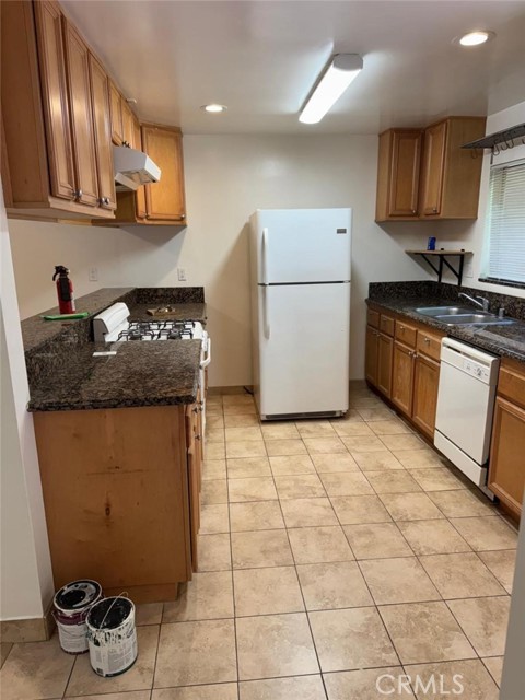 Detail Gallery Image 6 of 13 For 908 21st, Santa Monica,  CA 90403 - 2 Beds | 3 Baths