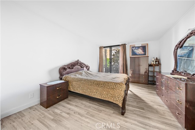 10535 Wilshire Boulevard, Los Angeles CA: https://media.crmls.org/medias/a77b8bf6-70a8-4cdd-a36f-6ce6ac1cb63e.jpg