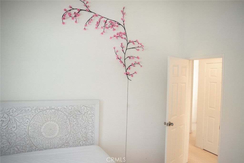 MLS #OC25164195 image #17