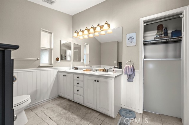 Detail Gallery Image 21 of 63 For 9259 Sierra Hwy, Agua Dulce,  CA 91390 - 4 Beds | 4 Baths