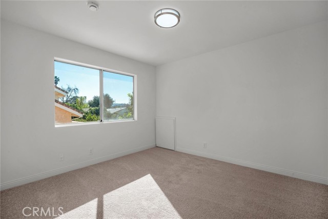 Detail Gallery Image 24 of 33 For 16024 Hart, Van Nuys,  CA 91406 - 3 Beds | 3 Baths