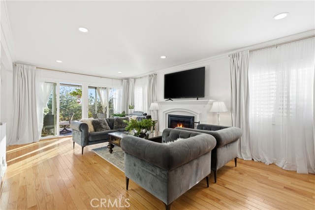 Detail Gallery Image 4 of 36 For 760 Luton, Glendale,  CA 91206 - 3 Beds | 2 Baths