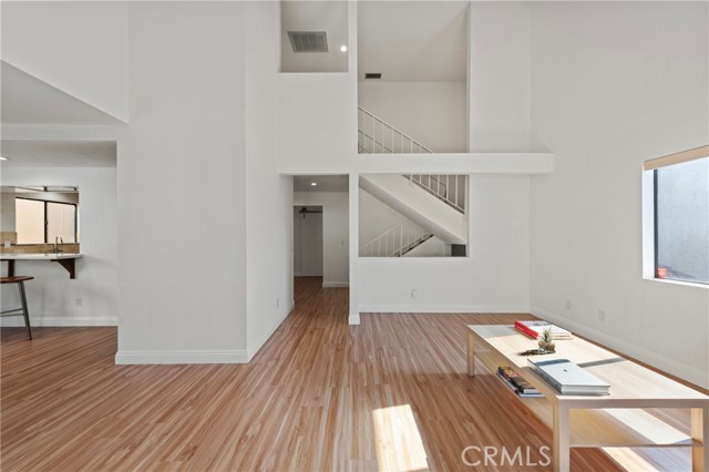 Detail Gallery Image 10 of 46 For 1832 Redcliff St, Los Angeles,  CA 90026 - 3 Beds | 3 Baths