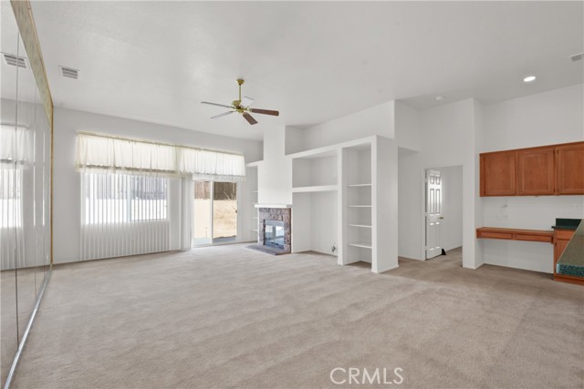 Detail Gallery Image 6 of 24 For 8910 Newcastle, Hesperia,  CA 92344 - 4 Beds | 3 Baths